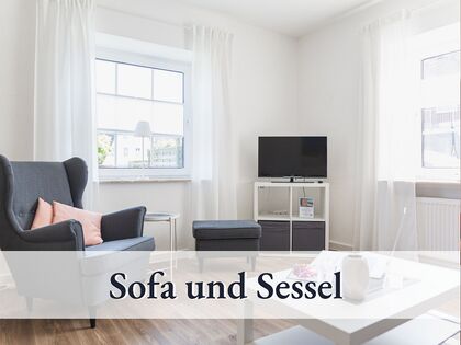 Sofa und Sessel
